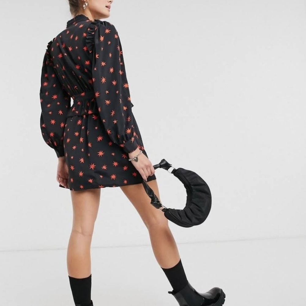 NWT Topshop Long Sleeve Peplum Shirt Dress in Red Star Print, Size 10